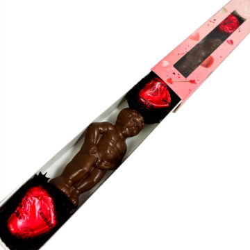 3 Leonidas Red Hearts & 2 Manneken Pis Gift Tube